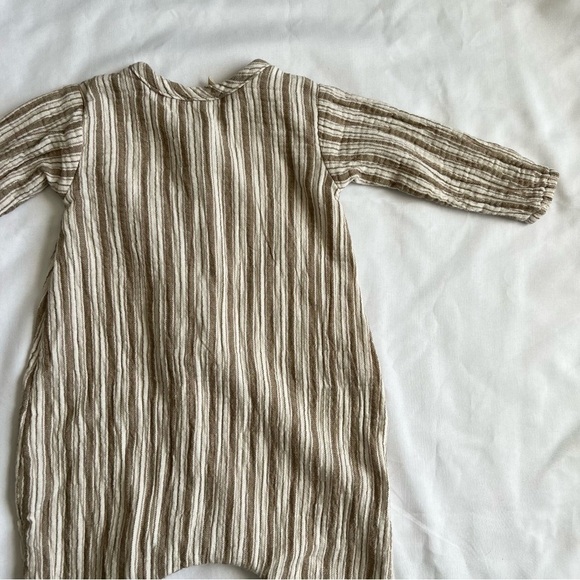 Quincy Mae Woven Long Sleeve Jumpsuit in Fern Stripe Size 0-3 Months - Picture 11 of 16
